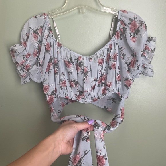 3 flattering fall tops - Picture 5 of 7